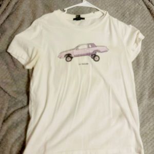 White trendy tee-shirt